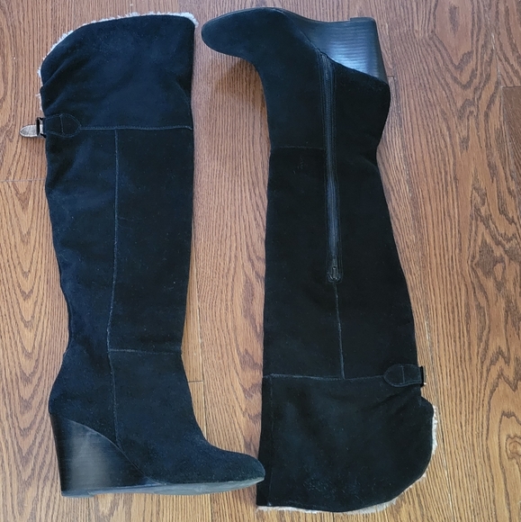 BCBG KNEE HIGH BOOTS - Picture 2 of 9
